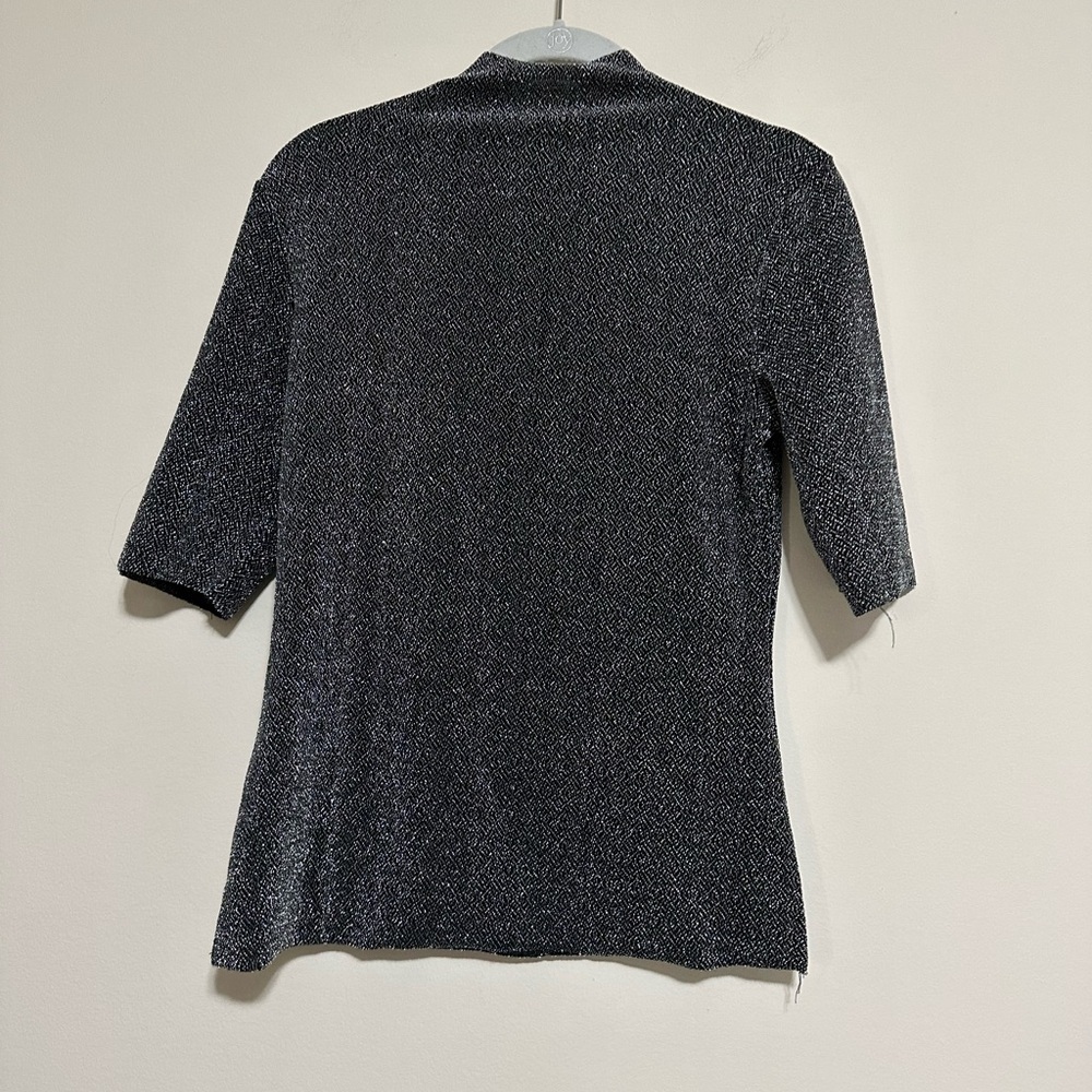 boohoo night metalic silver and black top Size 4
